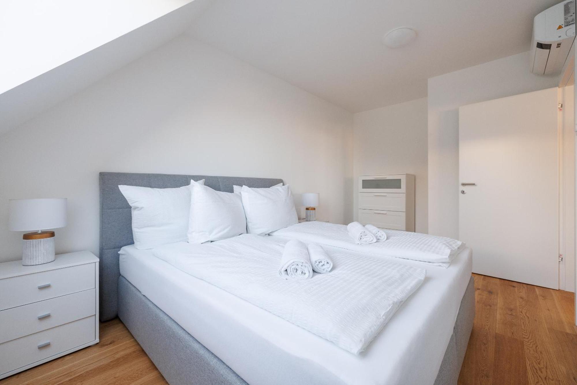 Symphony Apartments 40 - Modern Loft With Terrace And Grill In Central Location Wiedeń Zewnętrze zdjęcie