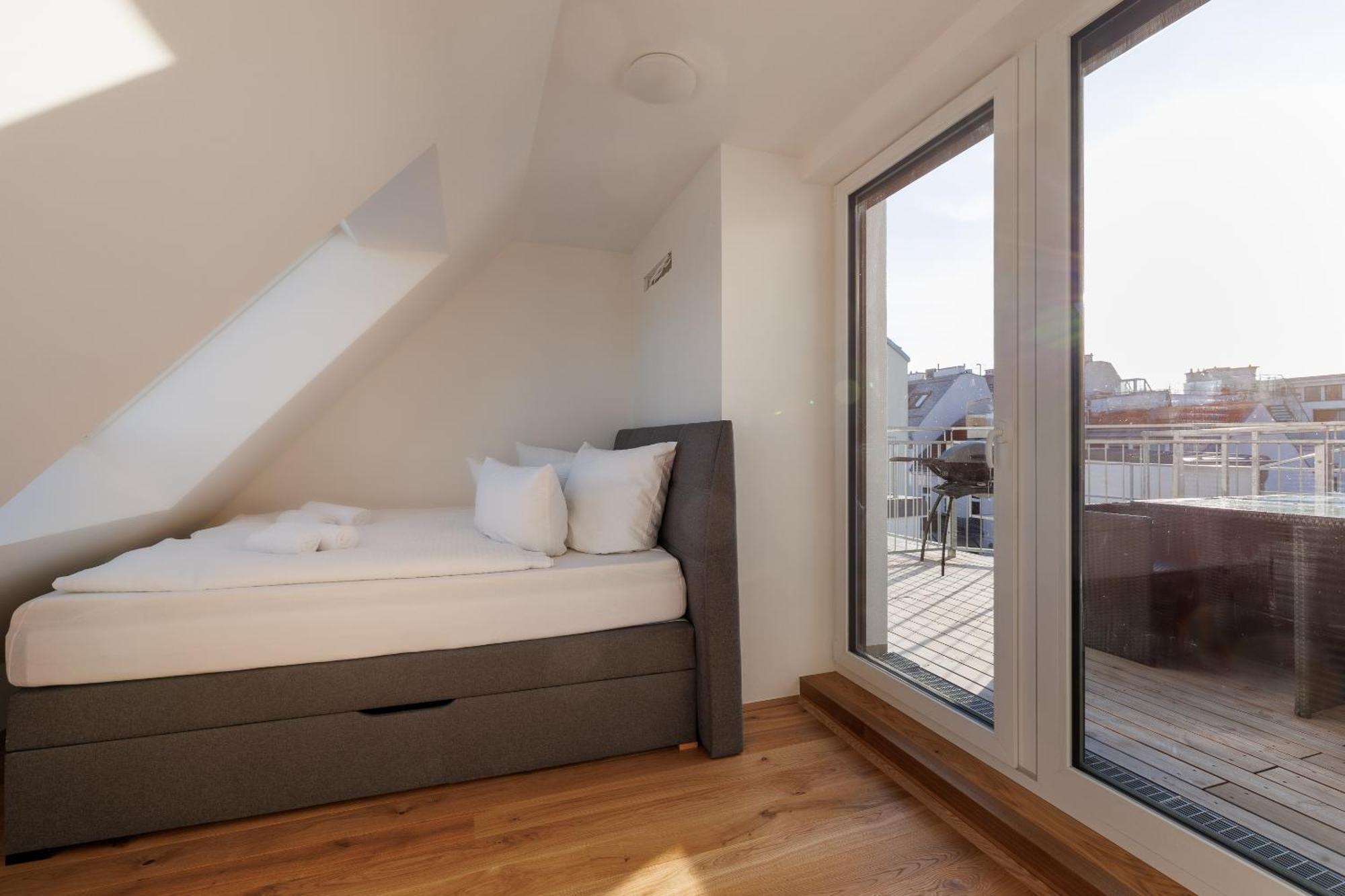 Symphony Apartments 40 - Modern Loft With Terrace And Grill In Central Location Wiedeń Zewnętrze zdjęcie